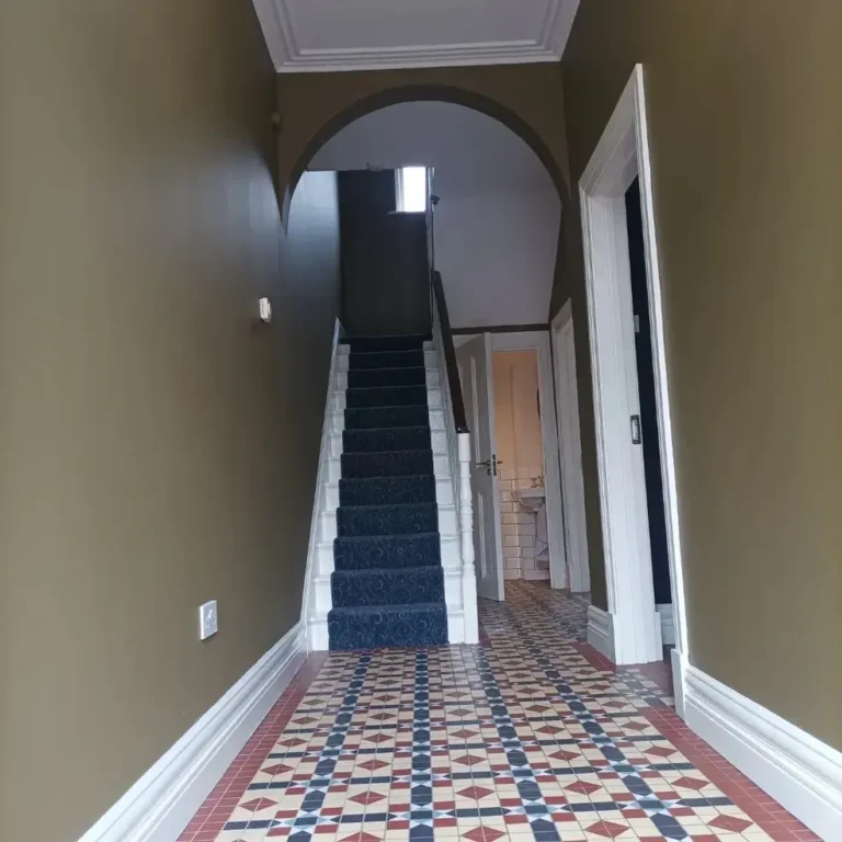 Interior wall painter & decorator costs